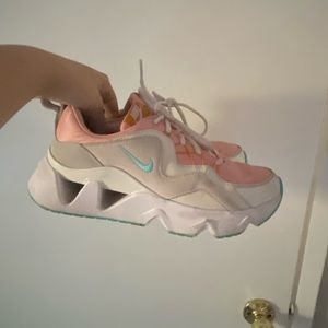 Nike Tennis shoes